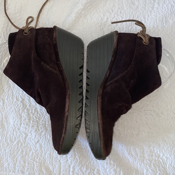 Fly London Yebi Suede Lace Up Tie Wedge Ankle Booties NWOT - Picture 5 of 11